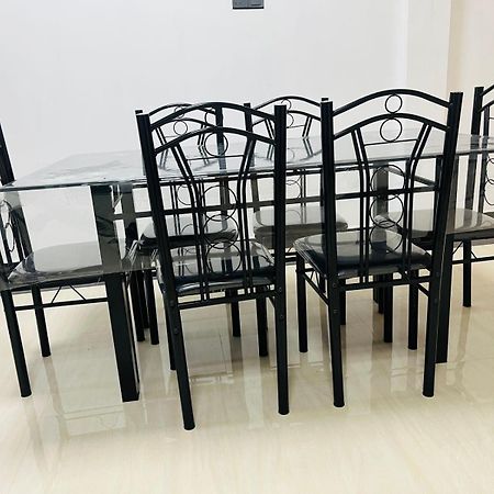 J & J Homestay Jaffna Eksteriør billede