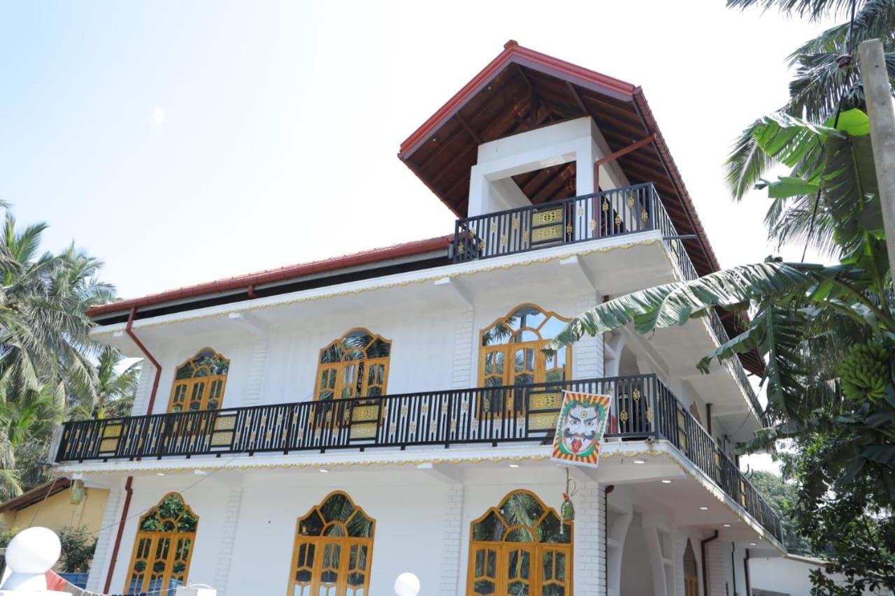 J & J Homestay Jaffna Eksteriør billede